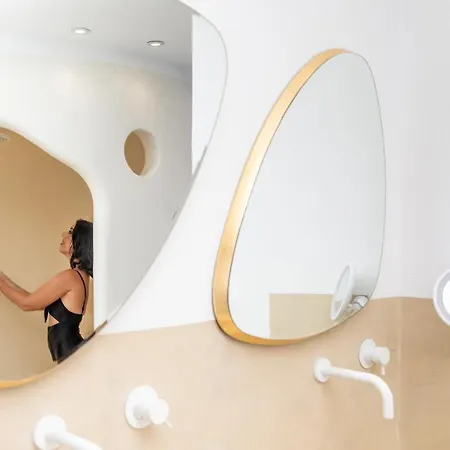 Gold & White * Maragkas