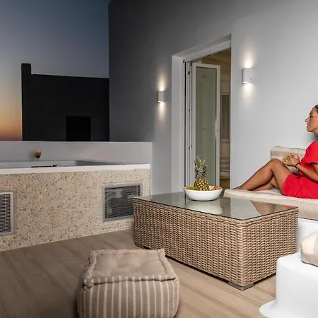 Villa Gold & White *