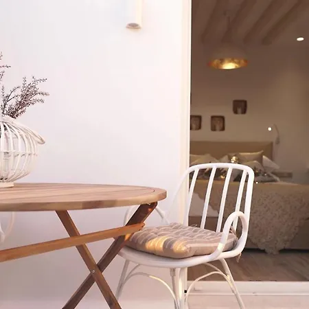 Villa Gold & White *